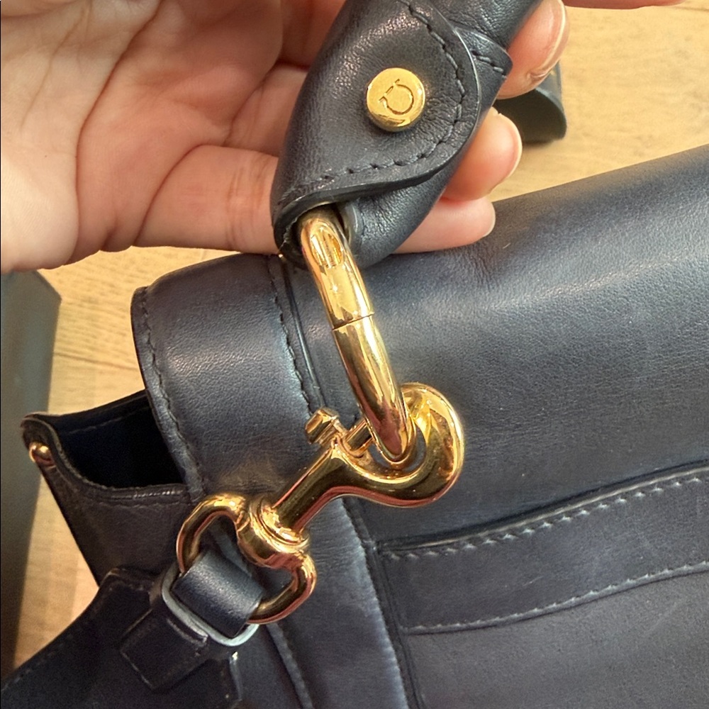 Salvatore Ferragamo Soft Sofia Leather Handbag - Picture 9 of 11